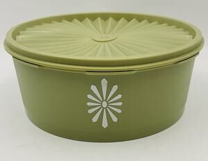 Vintage Tupperware 1204-4 Servalier Avocado Green with Lid